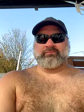 Snapshot of fat_cock_4_you chatting on 10/04/25, 01:12 fat cock 4 you online show from 10/04/25, 01:12