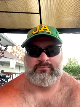 Snapshot of fat_cock_4_you chatting on 10/14/25, 08:31 fat cock 4 you online show from 10/14/25, 08:31