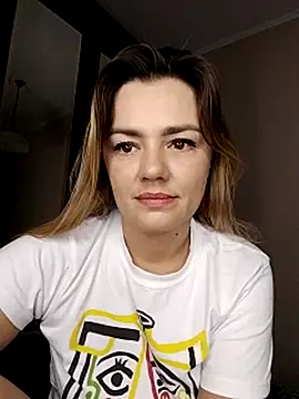 KrissSexi online show from 10/25/25, 06:01