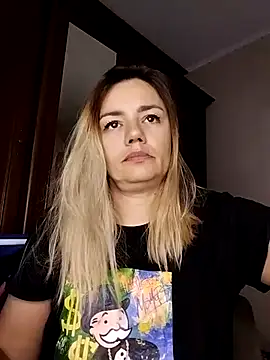 KrissSexi online show from 10/26/25, 04:29