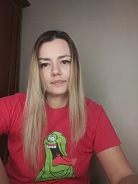 KrissSexi online show from 12/15/25, 08:25