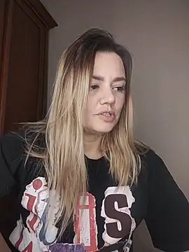 KrissSexi online show from 12/05/25, 05:11