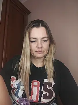 KrissSexi online show from 11/27/25, 09:54