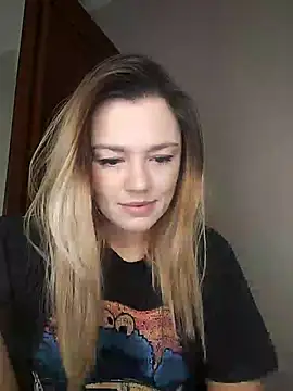 Snapshot of KrissSexi chatting on 12/19/25, 05:21 KrissSexi online show from 12/19/25, 05:21