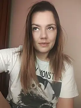 Snapshot of KrissSexi chatting on 04/08/26, 09:00 KrissSexi online show from 04/08/26, 09:00