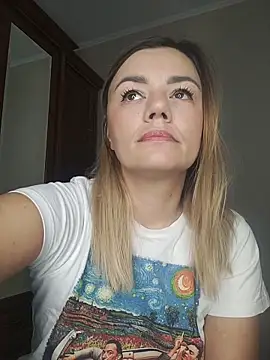 KrissSexi online show from 10/28/25, 04:46