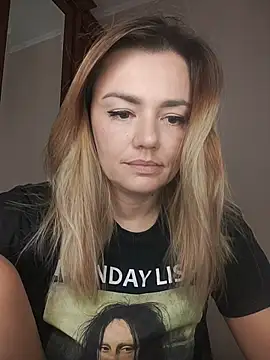 KrissSexi online show from 11/04/25, 09:13