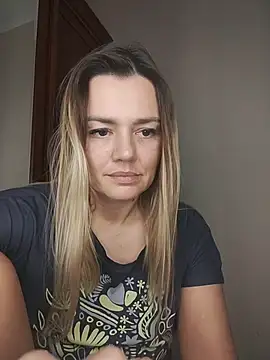 KrissSexi online show from 11/18/25, 05:16