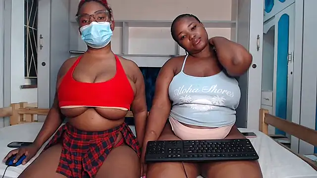 SexyAmeena2002 online show from 01/14/26, 09:29