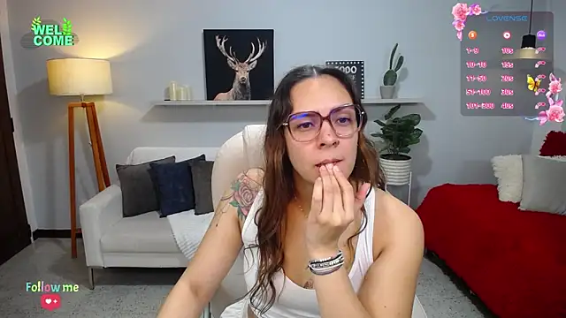 Bianca     online show from 10/15/25, 01:04