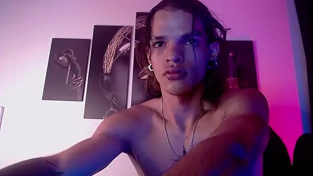 AlbertBernal69 online show from 11/07/25, 03:55