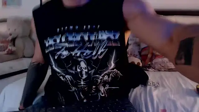 AlbertBernal69 online show from 11/24/25, 03:06