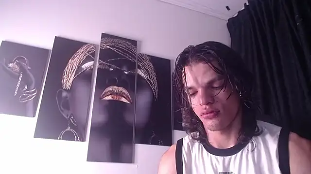 AlbertBernal69 online show from 10/25/25, 03:06