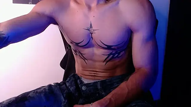 AlbertBernal69 online show from 10/30/25, 01:20