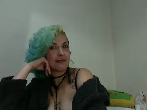 MariLouM online show from 05/17/26, 06:30