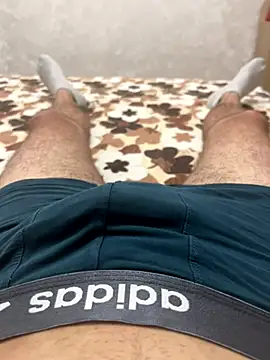 Snapshot of mihaixxx1 chatting on 11/19/25, 05:13 mihaixxx1 online show from 11/19/25, 05:13