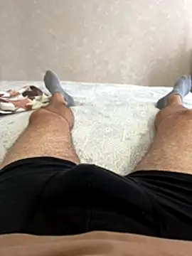 Snapshot of mihaixxx1 chatting on 11/13/25, 11:25 mihaixxx1 online show from 11/13/25, 11:25