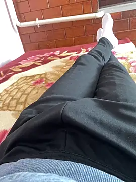 Snapshot of mihaixxx1 chatting on 04/05/26, 12:34 mihaixxx1 online show from 04/05/26, 12:34