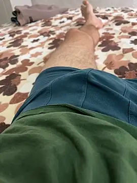 Snapshot of mihaixxx1 chatting on 11/11/25, 12:55 mihaixxx1 online show from 11/11/25, 12:55