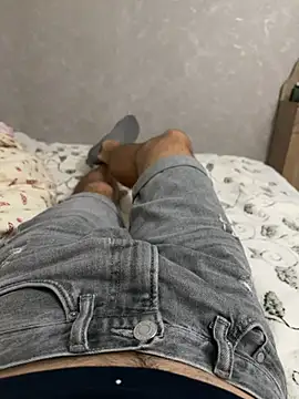 Snapshot of mihaixxx1 chatting on 10/23/25, 04:05 mihaixxx1 online show from 10/23/25, 04:05