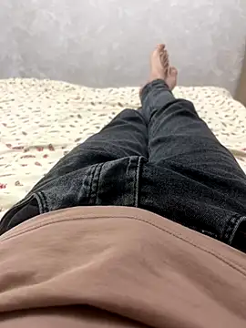 Snapshot of mihaixxx1 chatting on 10/22/25, 03:11 mihaixxx1 online show from 10/22/25, 03:11