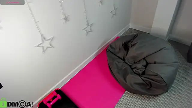 Barbie Lis online show from 12/23/25, 12:33