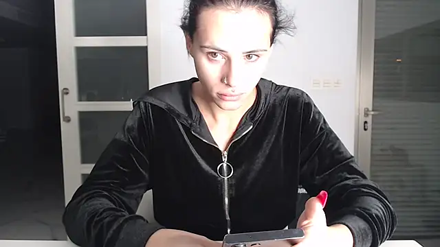 Gianina-Ts online show from 02/05/25, 06:13