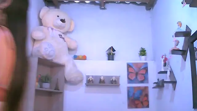 ChiaraFioree online show from 11/13/25, 07:29