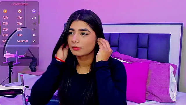 Snapshot of ZiaCalifa chatting on 09/22/25, 11:49 ZiaCalifa online show from 09/22/25, 11:49