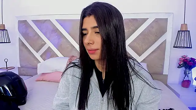 Snapshot of ZiaCalifa chatting on 06/20/26, 11:48 ZiaCalifa online show from 06/20/26, 11:48