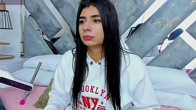 Snapshot of ZiaCalifa chatting on 11/14/25, 09:35 ZiaCalifa online show from 11/14/25, 09:35