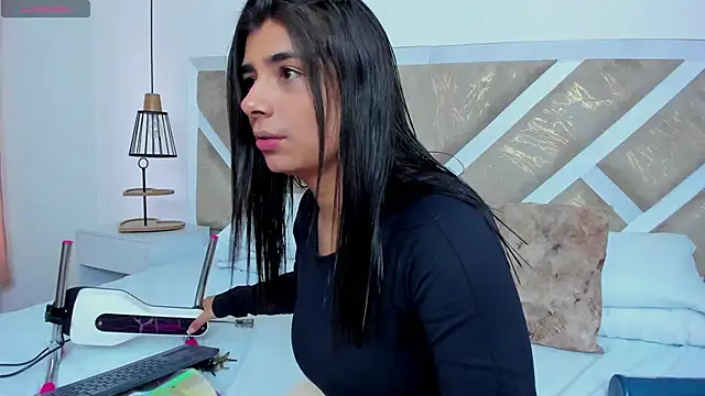 Snapshot of ZiaCalifa chatting on 02/16/26, 12:59 ZiaCalifa online show from 02/16/26, 12:59