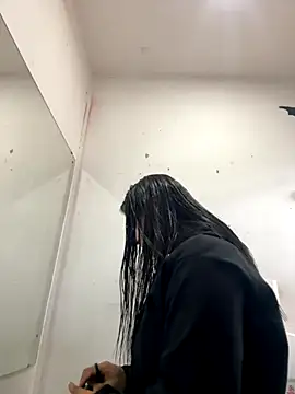 Snapshot of ZiaCalifa chatting on 12/04/25, 09:52 ZiaCalifa online show from 12/04/25, 09:52