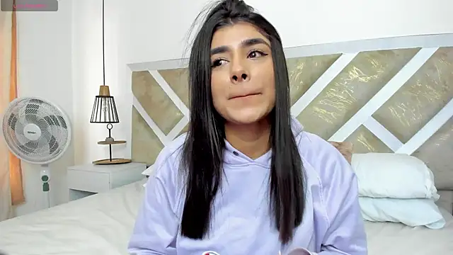 Snapshot of ZiaCalifa chatting on 02/25/26, 12:38 ZiaCalifa online show from 02/25/26, 12:38