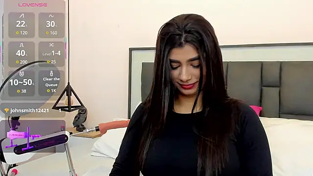 Snapshot of ZiaCalifa chatting on 10/10/25, 12:06 ZiaCalifa online show from 10/10/25, 12:06