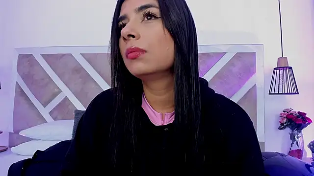 Snapshot of ZiaCalifa chatting on 06/23/26, 12:03 ZiaCalifa online show from 06/23/26, 12:03