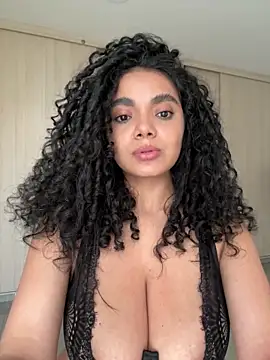 Mariecurl online show from 02/08/26, 07:00