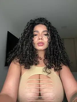 Mariecurl online show from 05/01/26, 11:32