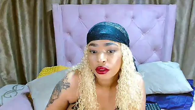 Snapshot of AFRICANGODDESSXXX chatting on 09/27/25, 09:32 AFRICANGODDESSXXX online show from 09/27/25, 09:32
