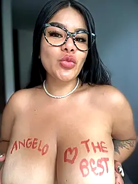 Insane Issa online show from 11/24/25, 03:23