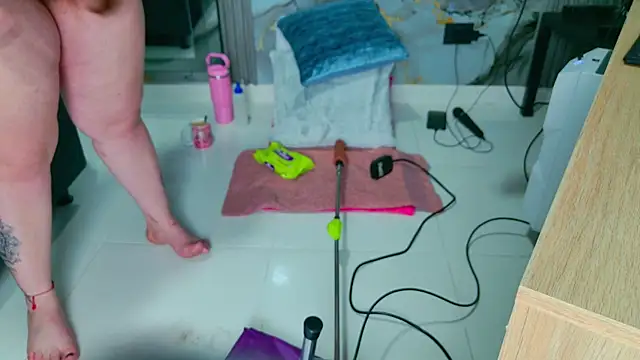 NathaxaLeans online show from 11/18/25, 11:46