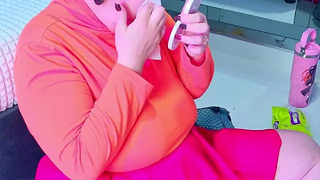 NathaxaLeans online show from 10/17/25, 11:45