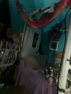 SummerBlueMoon online show from 05/18/26, 07:07