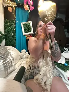 SummerBlueMoon online show from 04/13/26, 09:24