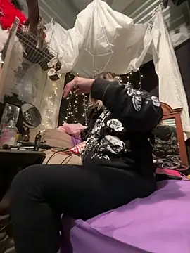 SummerBlueMoon online show from 01/07/26, 03:33