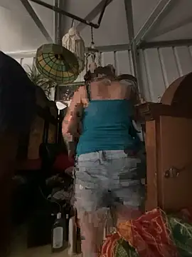 SummerBlueMoon online show from 10/21/25, 02:55