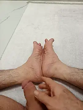 Hardapple01 online show from 02/16/26, 08:40