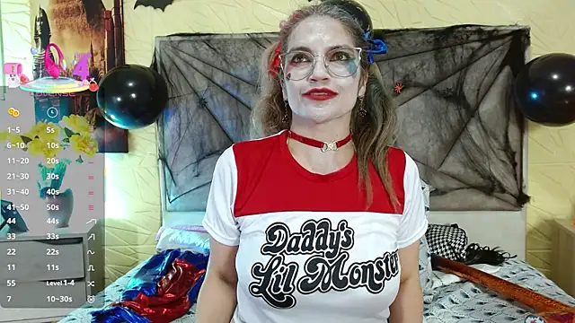 Esmeralda oikos online show from 10/31/25, 04:09