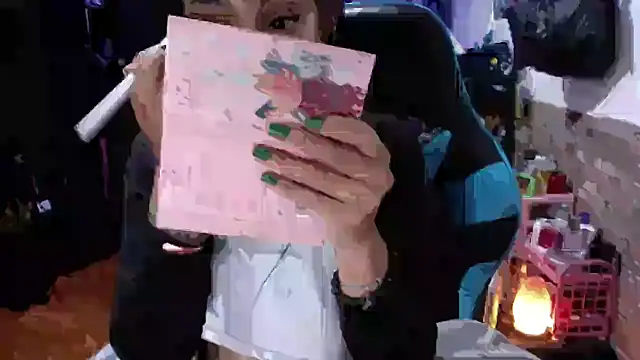 Snapshot of AngelaQueen_ chatting on 04/15/26, 05:39 AngelaQueen online show from 04/15/26, 05:39