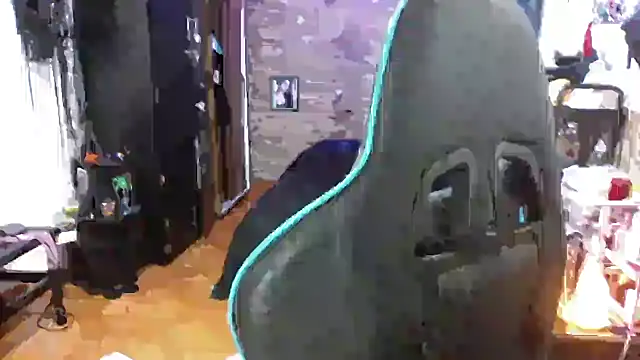 AngelaQueen  online show from 12/04/25, 04:17